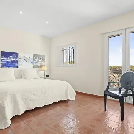 De Prestige Avec Piscine Villa